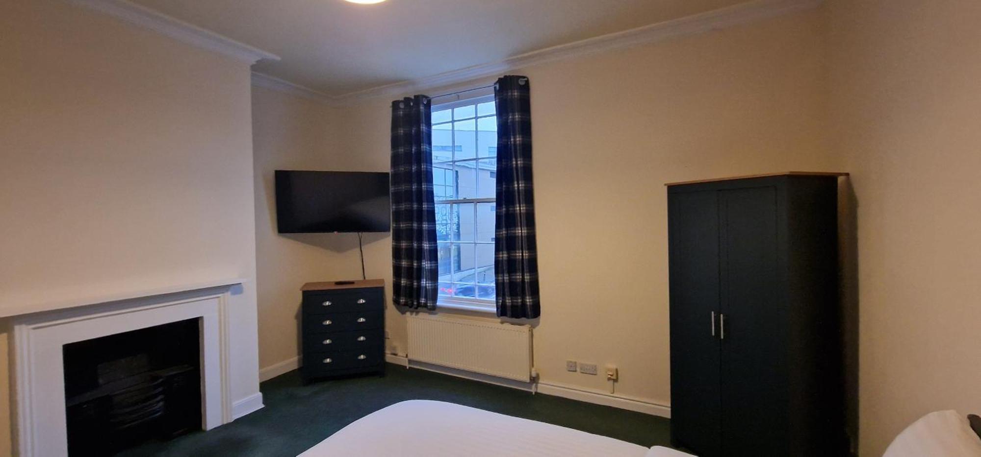 Self Check In Rooms Central Wakefield Exterior photo